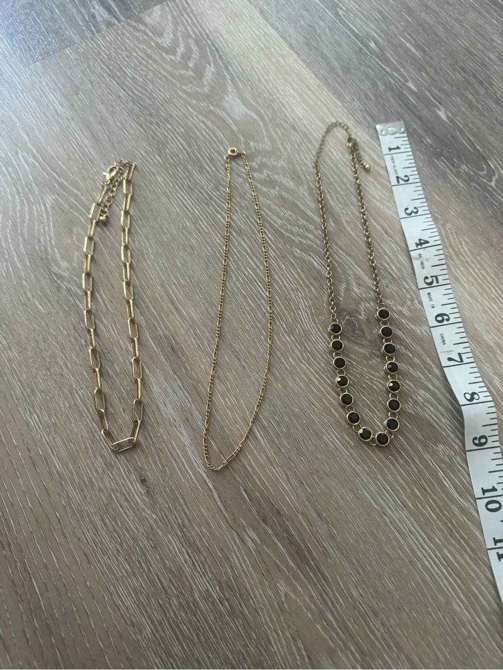 Lot of 3 gold tone women’s fashion necklaces